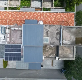 东莞塘厦别墅4.4KW光伏阳光棚成功并网 开启家庭绿色用电新模式